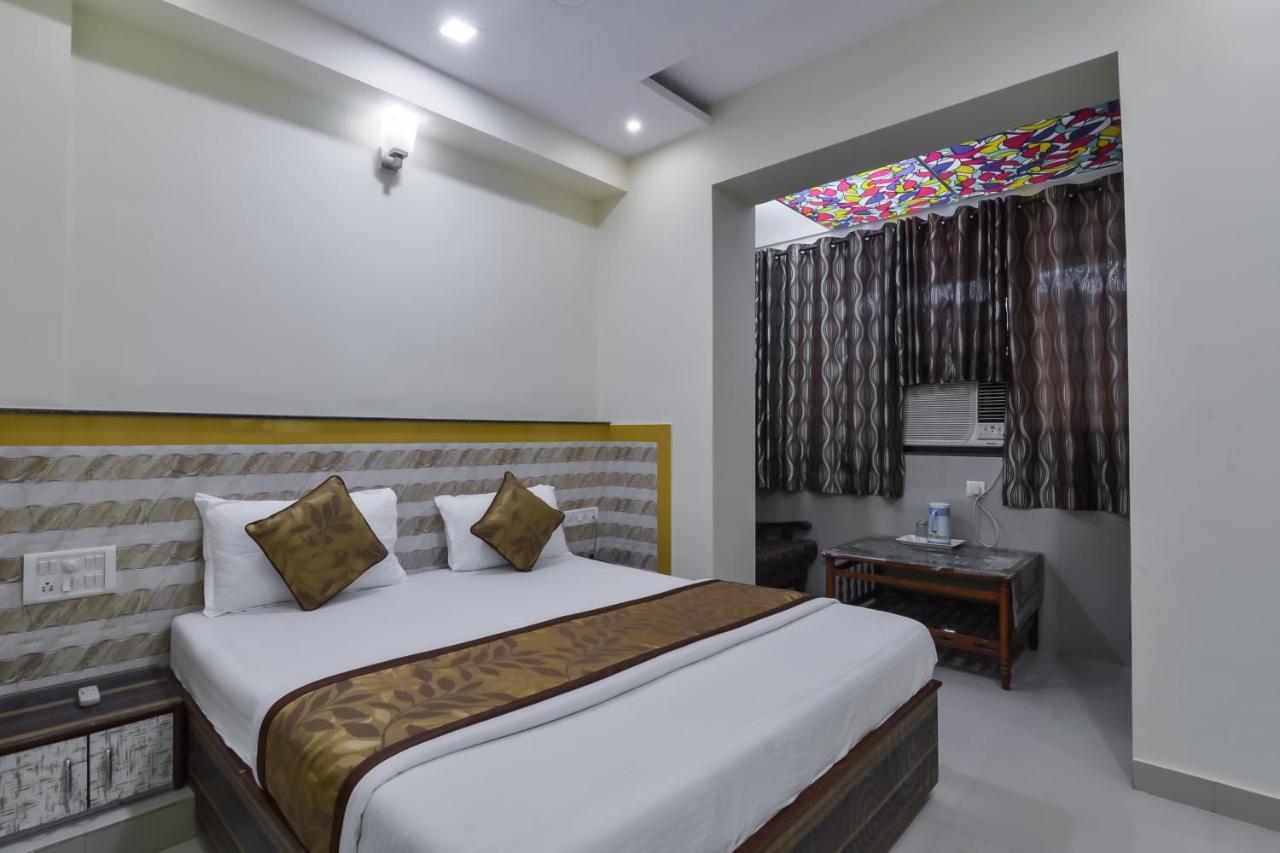 Hotel Aroma- Dadar Bombay Eksteriør billede
