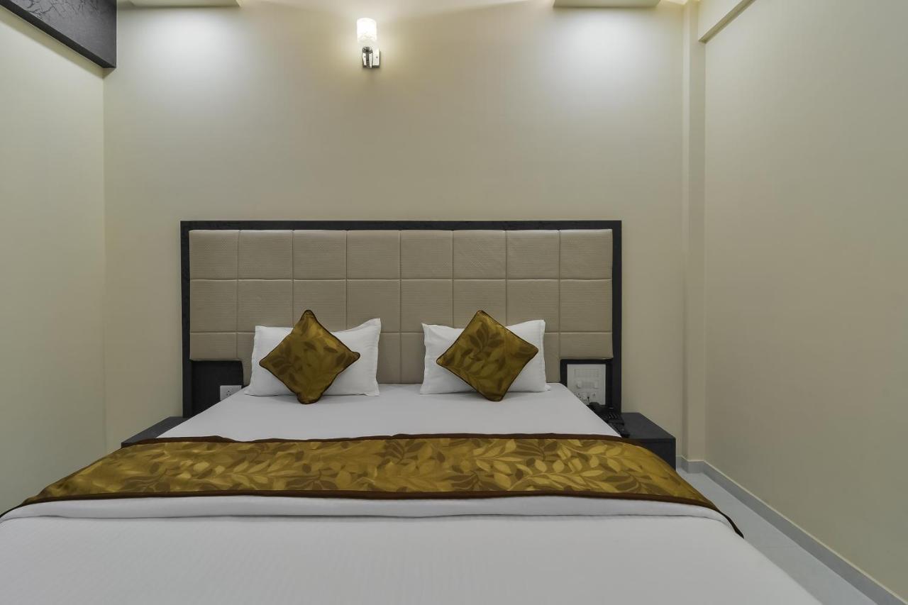 Hotel Aroma- Dadar Bombay Eksteriør billede