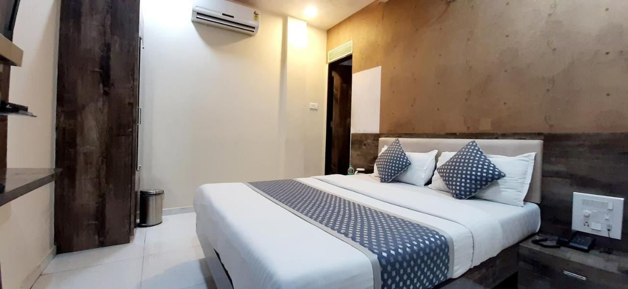 Hotel Aroma- Dadar Bombay Eksteriør billede
